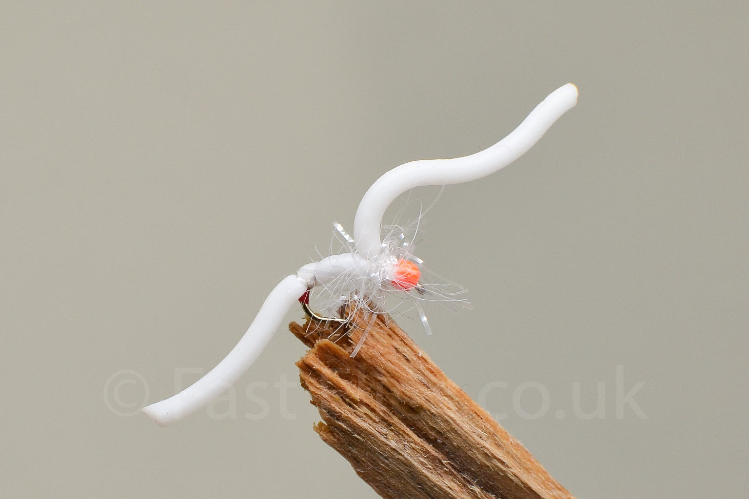  White Squirmy Worm X 3 (Barbed)